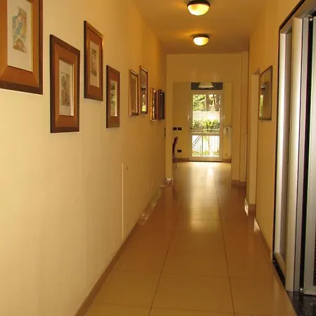 לינה וארוחת בוקר B&B Villa Xenia מילאנו
